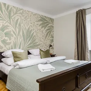 old-town-serviced-po-apartments.warsawhotelspoland.com/